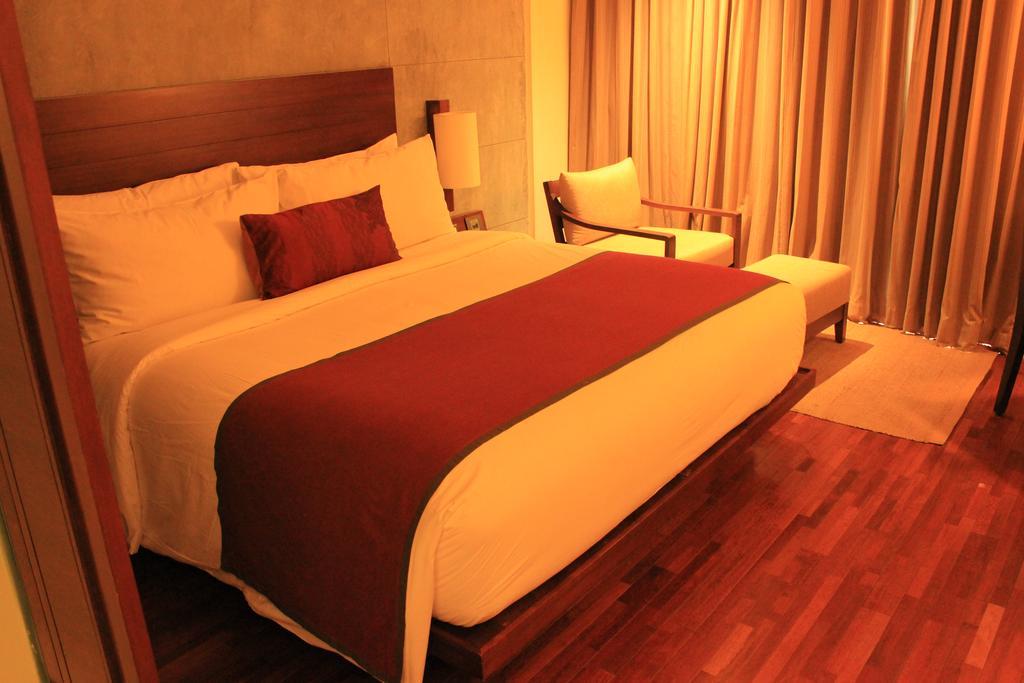 Holiday Inn & Suites Bengaluru Whitefield Экстерьер фото