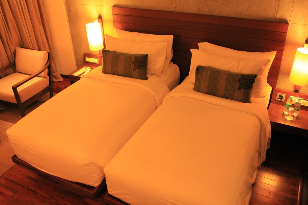 Holiday Inn & Suites Bengaluru Whitefield Экстерьер фото