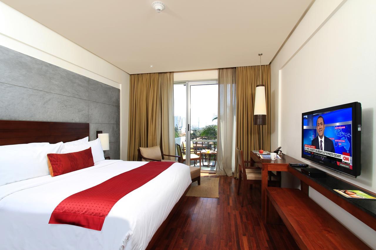 Holiday Inn & Suites Bengaluru Whitefield Экстерьер фото